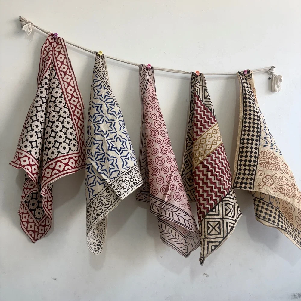 Cotton bandhana